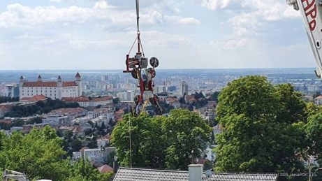 manipulace s vahadlem RC850 a vakuouvou prisavkou_repusROK